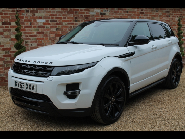 Range rover on sale evoque black pack